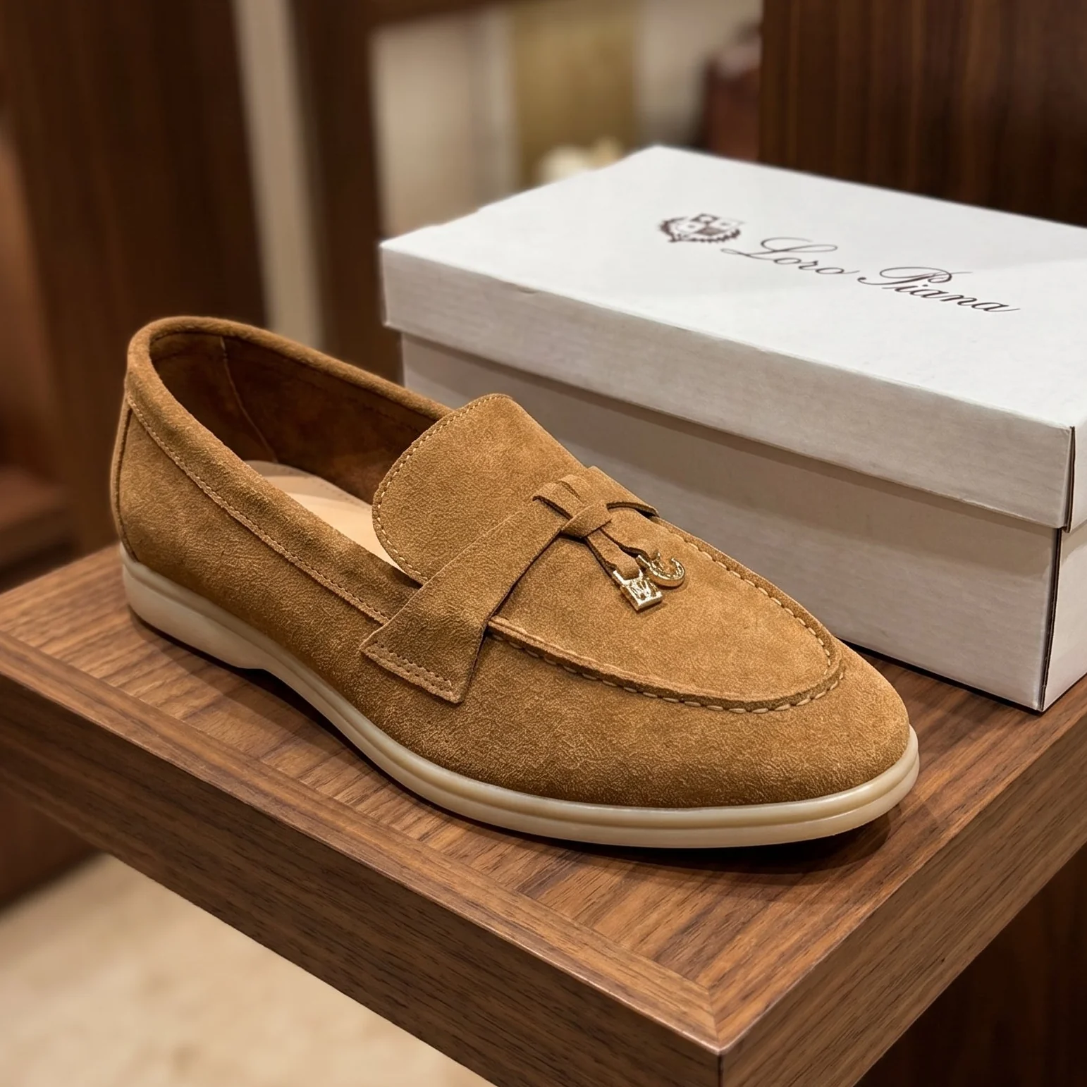 Loro piana mocassin marron tabac - Image 3