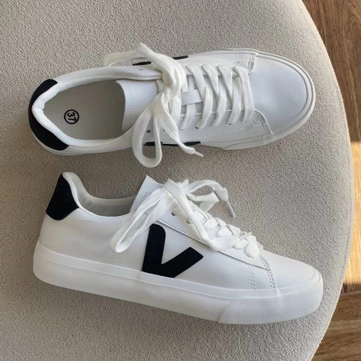 VEJA sneakers Blanche noir - Image 4