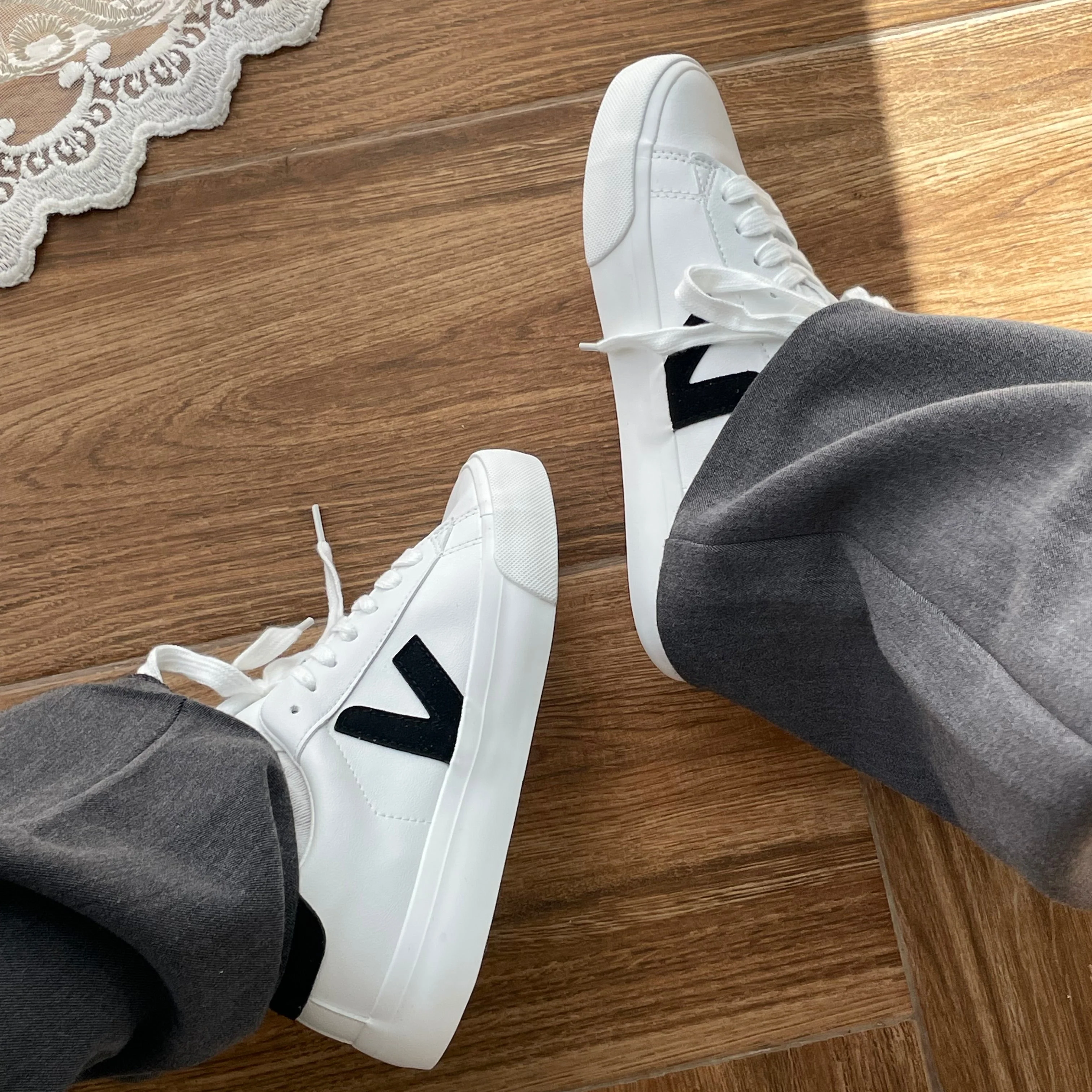 VEJA sneakers Blanche noir - Image 7