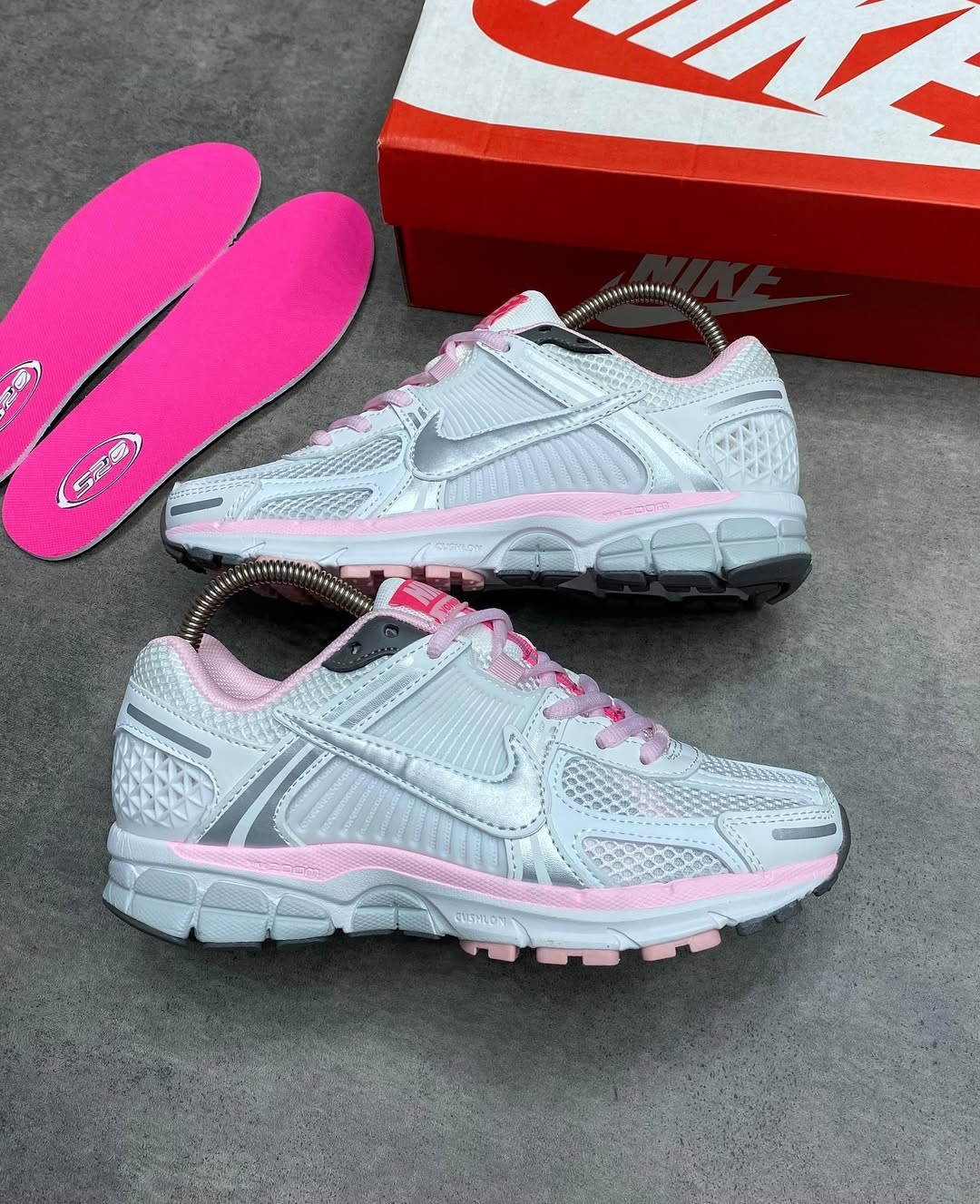 Nike zoom vomero 5 (Femme) - Image 3
